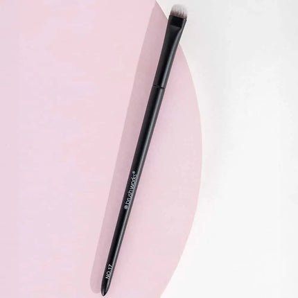 Brushworks No. 17 Carving Brush